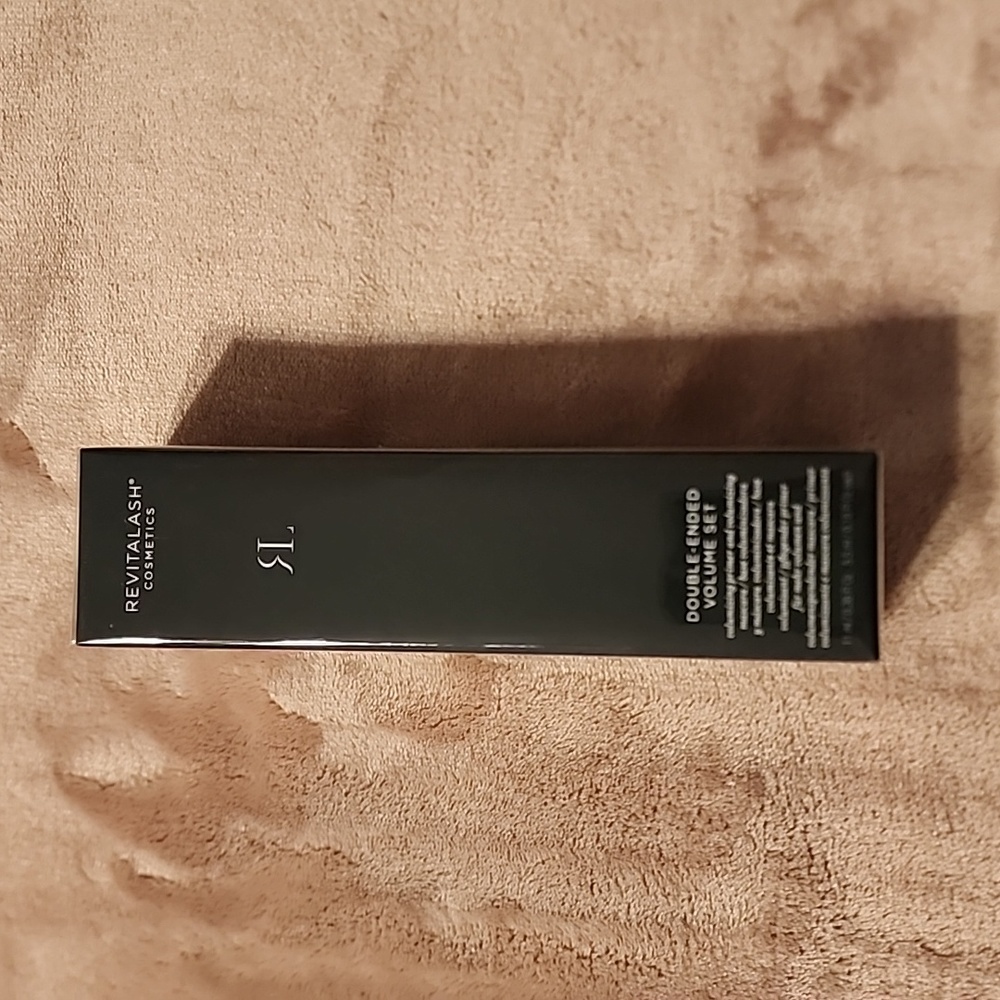 Revitalash double ended volume set